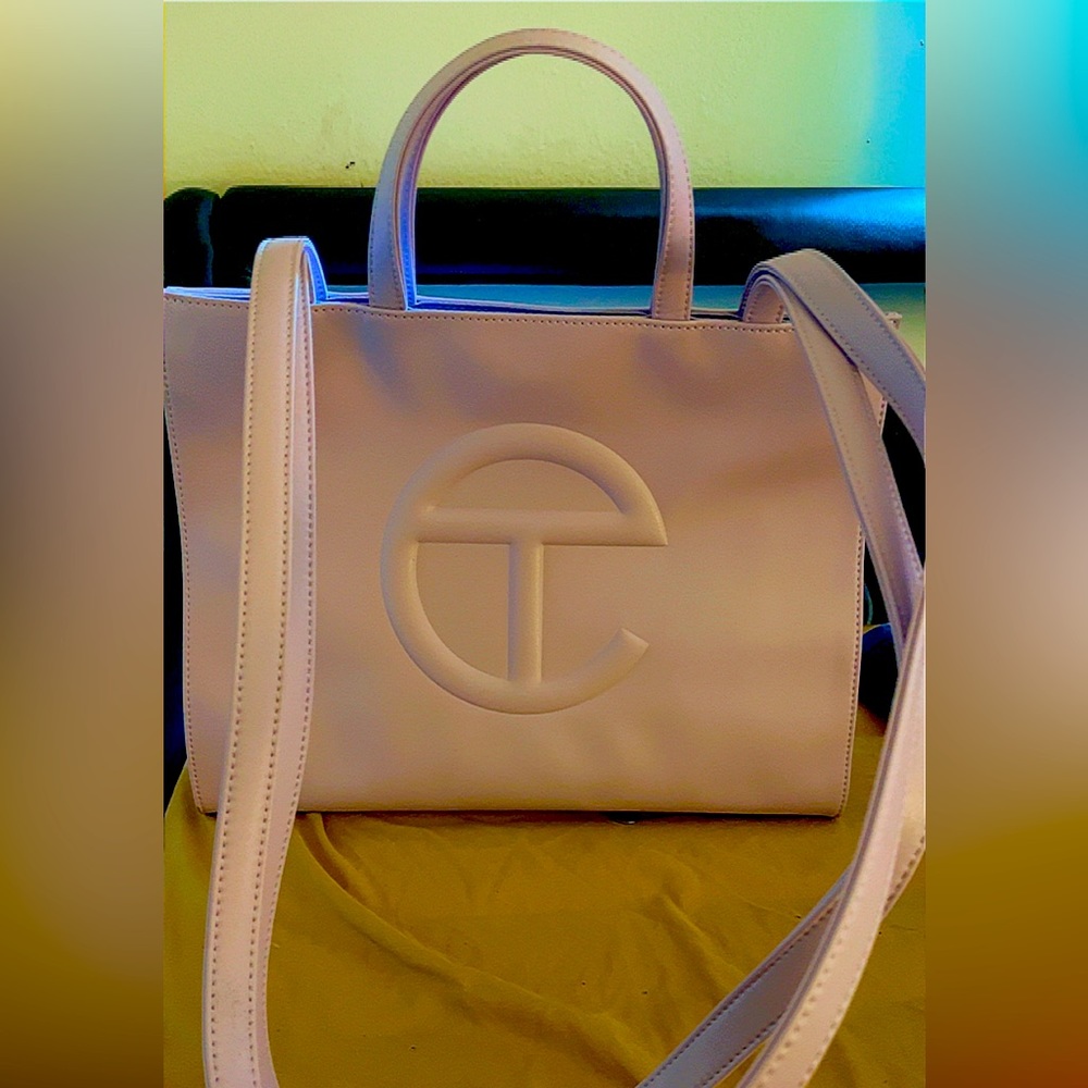 Medium Telfar Bag💜
